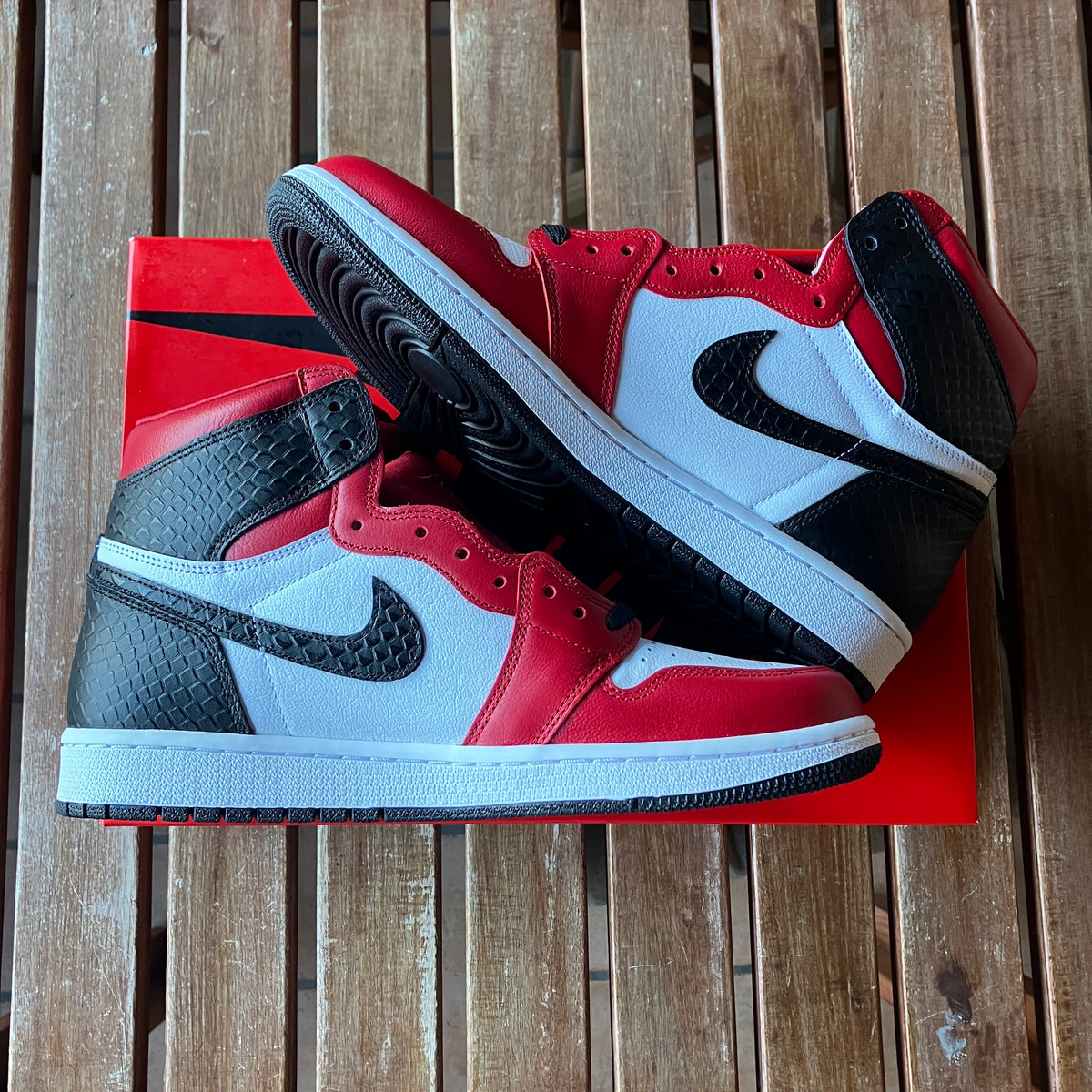 Jordan 1 Retro High Satin Snake Chicago W Manzoni Kicks